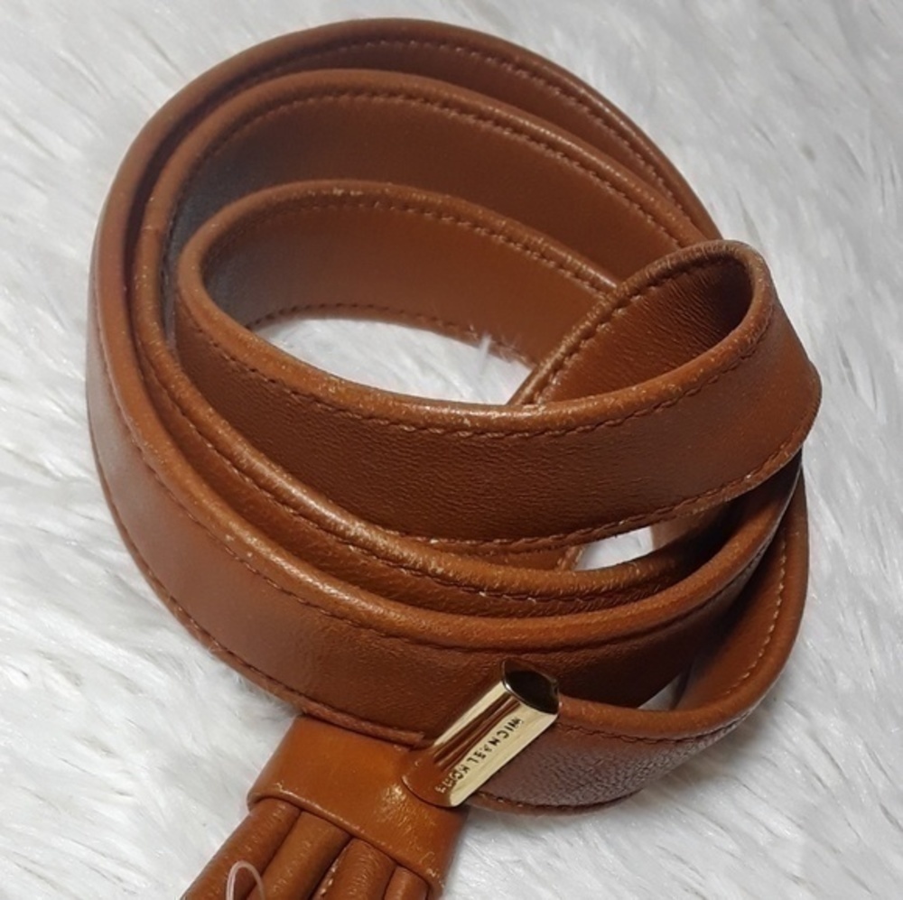 Michael Kors Rustic Leather Loop Belt - Picture 4 of 6